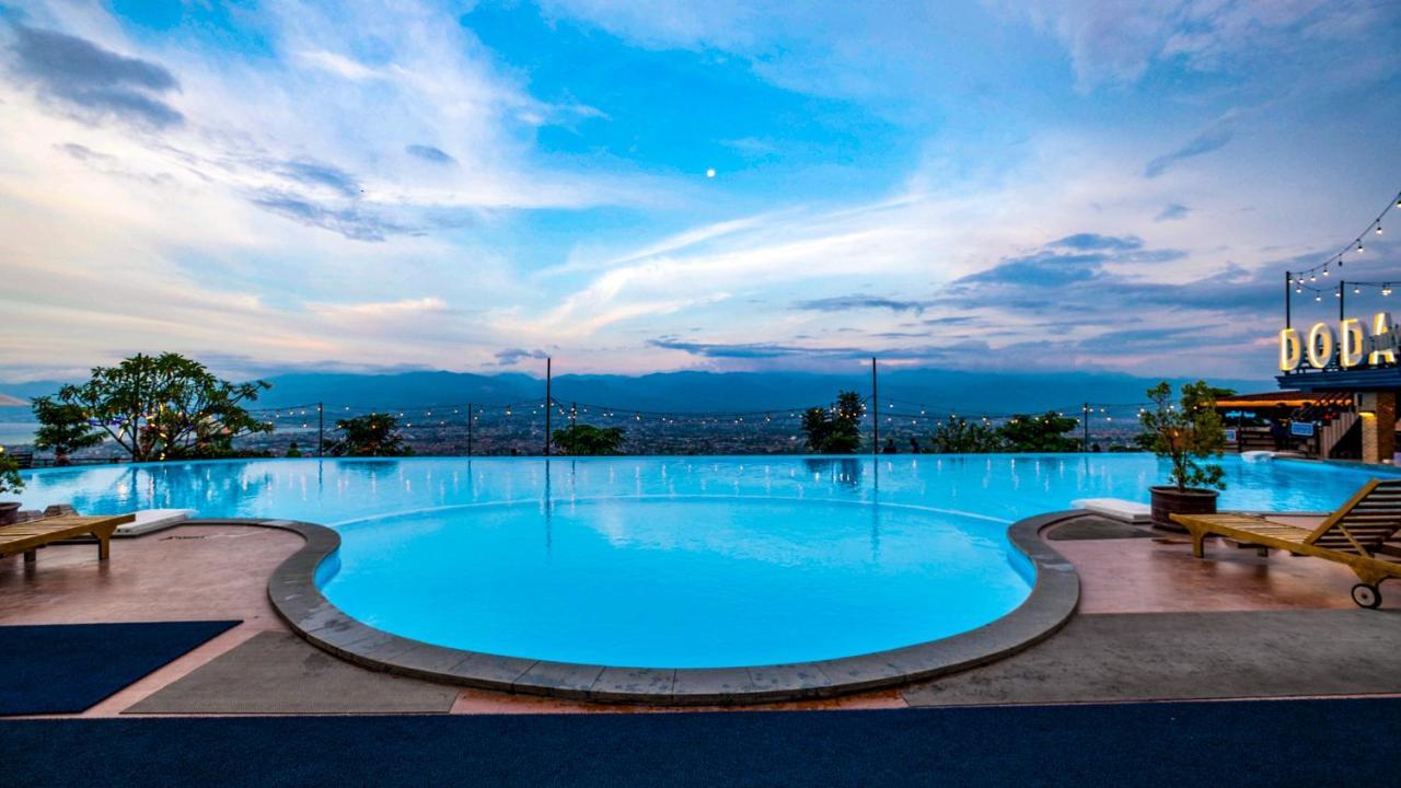 Bukit Indah Doda Hotel & Resorts Palu Exterior foto