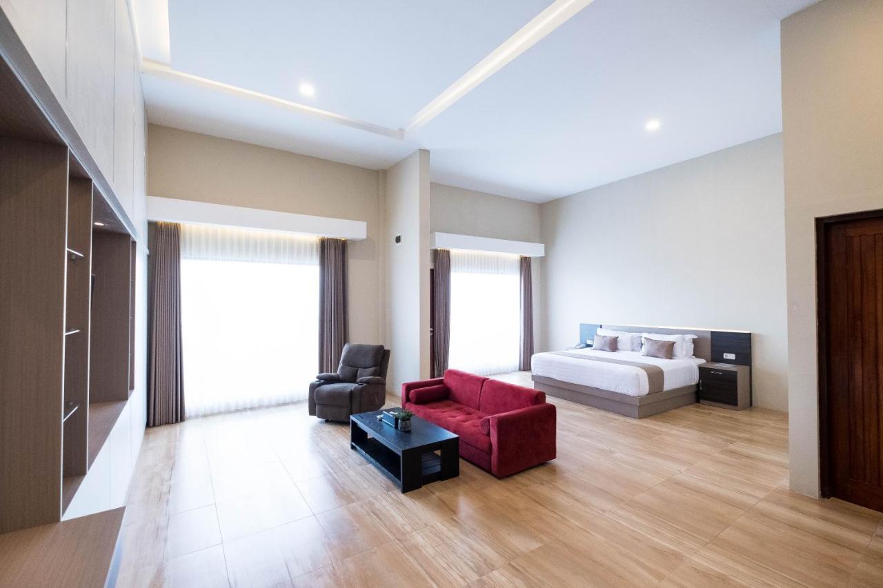 Bukit Indah Doda Hotel & Resorts Palu Exterior foto