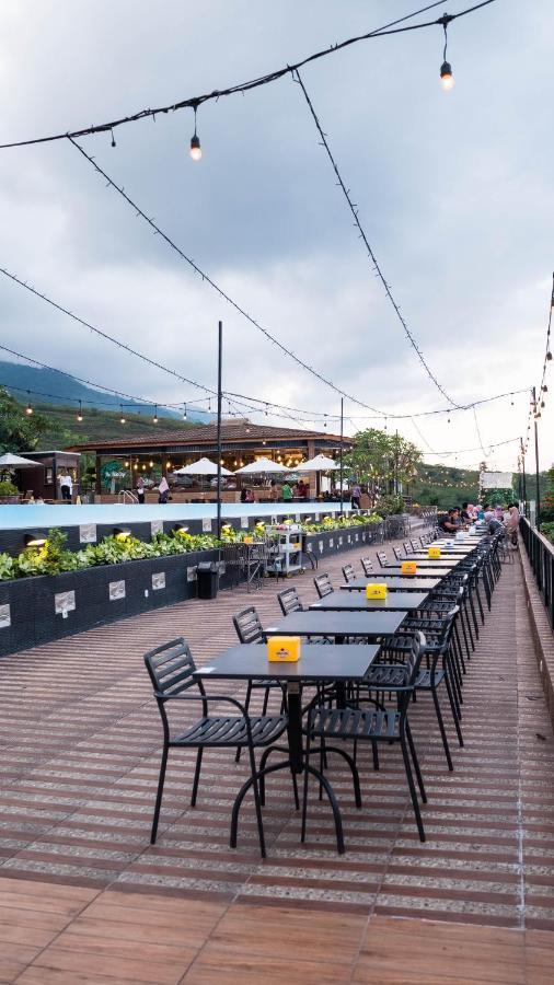 Bukit Indah Doda Hotel & Resorts Palu Exterior foto
