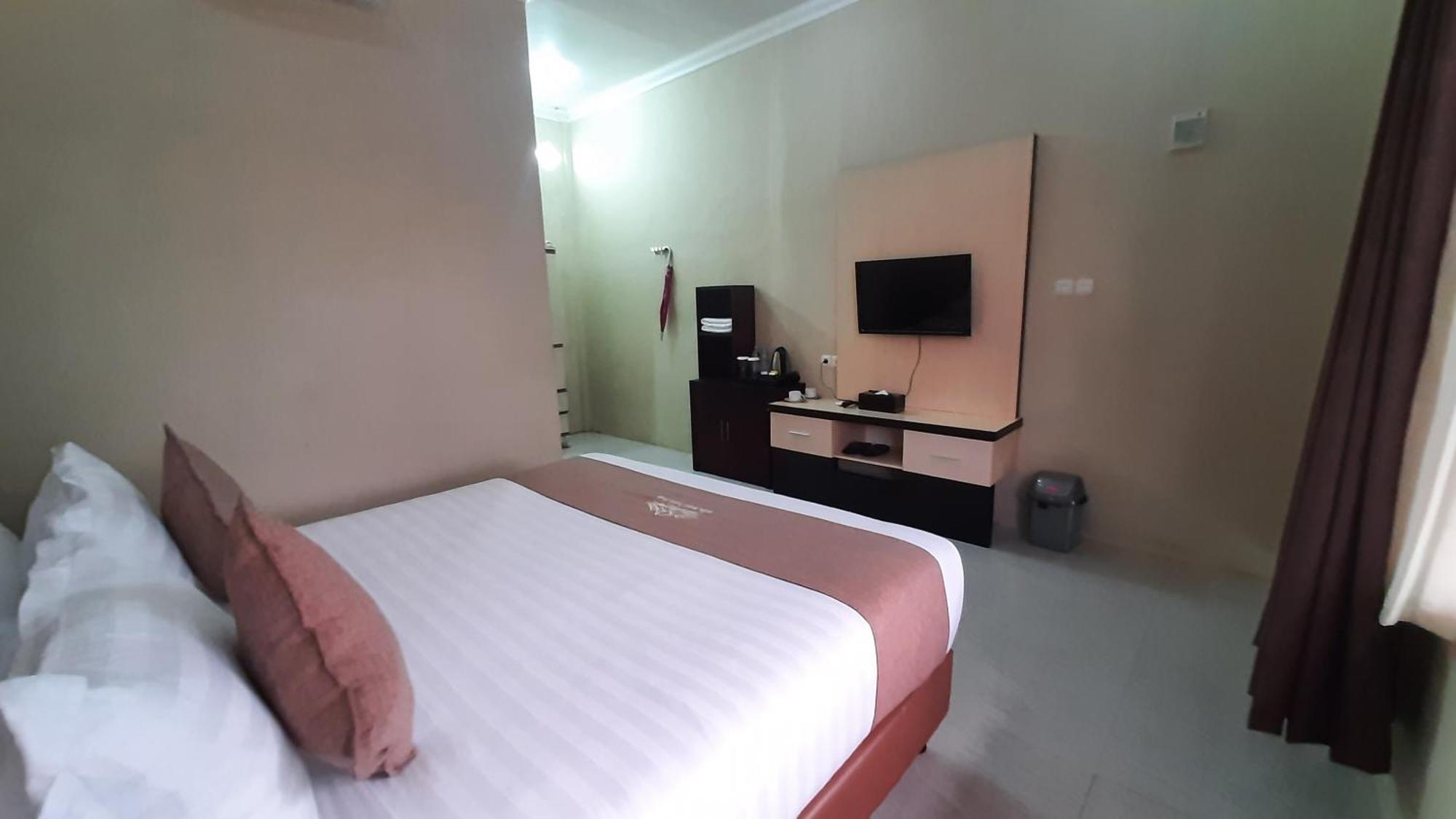 Bukit Indah Doda Hotel & Resorts Palu Exterior foto